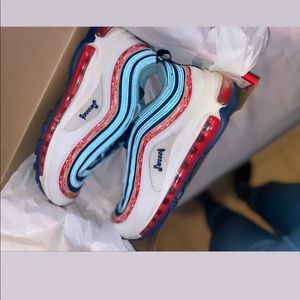 Only worn twice ! These are super cute and super comfortable!!!